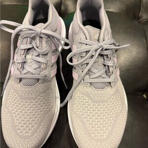 adidas Women's Light Gray and Soft Pink Sneakers sz 9
